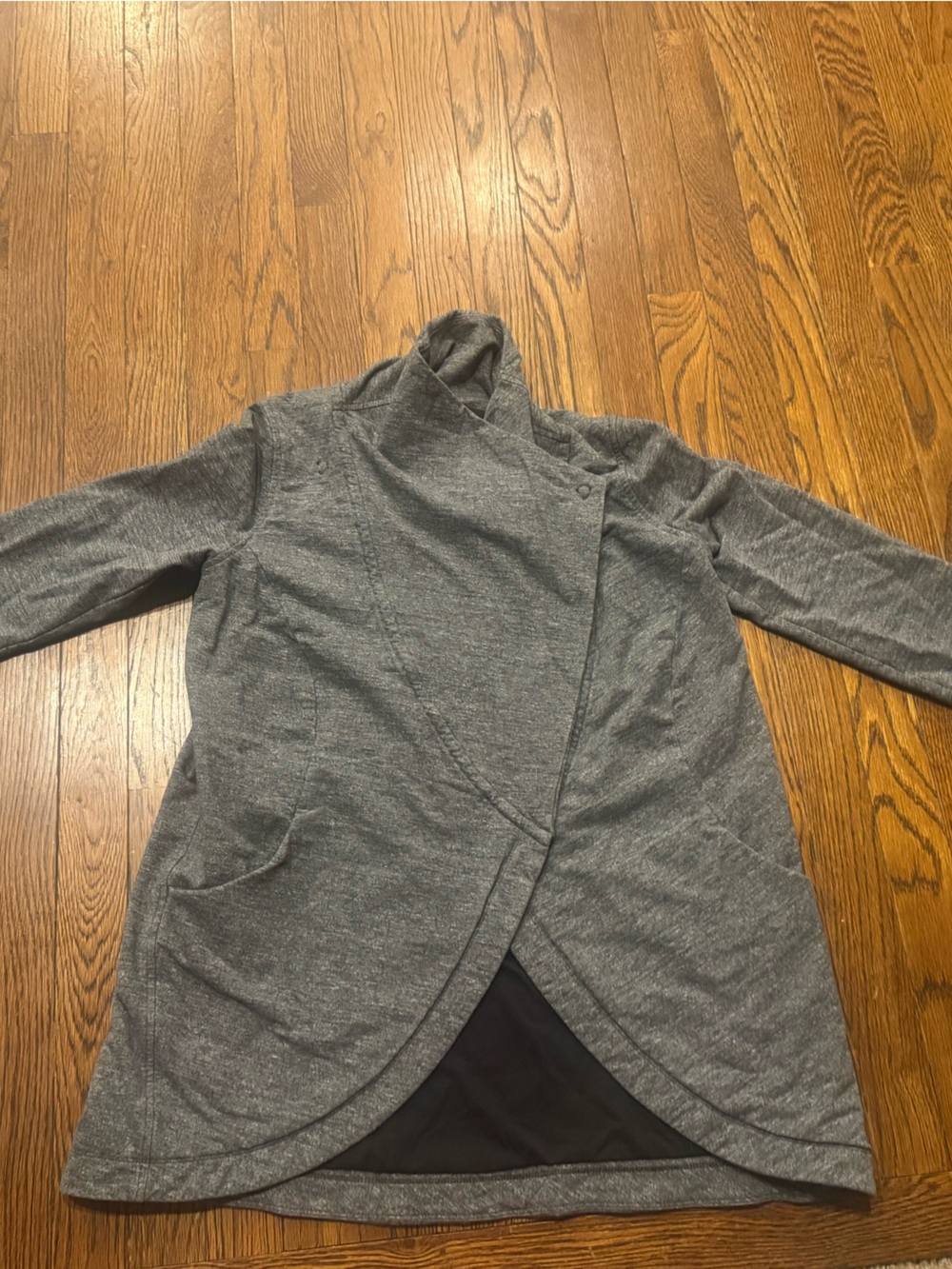 Lululemon women’s size 4 Gray Asymmetric Wrap Jacket